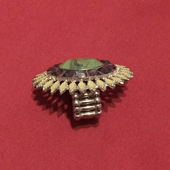 Flower Ring - Picture 3 of 3